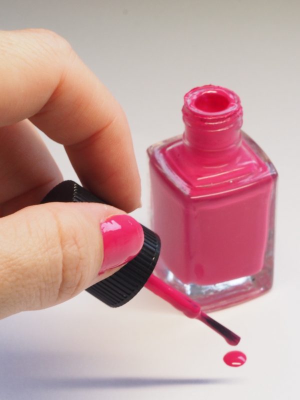 the best nail colors for short nails